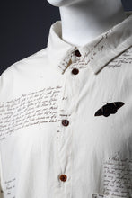 Load image into Gallery viewer, Aleksandr Manamis HERBARIUM NOTES CLASSIC SHIRT (HERBARIUM NOTES)