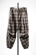 画像をギャラリービューアに読み込む, 【SAMPLE】A.F ARTEFACT TUCK WIDE EASY PANTS / TARTAN CHECK (BROWN x BEIGE)