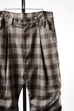 画像をギャラリービューアに読み込む, 【SAMPLE】A.F ARTEFACT TUCK WIDE EASY PANTS / TARTAN CHECK (BROWN x BEIGE)
