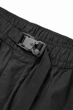 画像をギャラリービューアに読み込む, thom/krom CINCH CLOSURE CARGO TROUSERS / PEACHED COTTON MIX (BLACK)