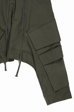 画像をギャラリービューアに読み込む, 【SAMPLE SALE】A.F ARTEFACT D-CLOTCH BIG CARGO CROPPED PANTS (KHAKI)