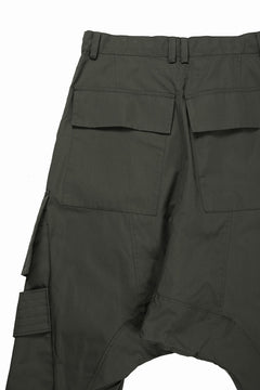 画像をギャラリービューアに読み込む, 【SAMPLE SALE】A.F ARTEFACT D-CLOTCH BIG CARGO CROPPED PANTS (KHAKI)
