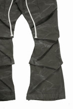 画像をギャラリービューアに読み込む, 【SAMPLE SALE】A.F ARTEFACT TUCK VOLUME BAGGY PANTS / VINTAGE DYED (KHAKI)