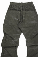 画像をギャラリービューアに読み込む, 【SAMPLE SALE】A.F ARTEFACT TUCK VOLUME BAGGY PANTS / VINTAGE DYED (KHAKI)