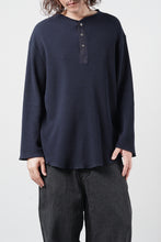 画像をギャラリービューアに読み込む, SEVEN LEATHERS WAFFLE HENLEY LONG SLEEVE TOPS (NAVY)