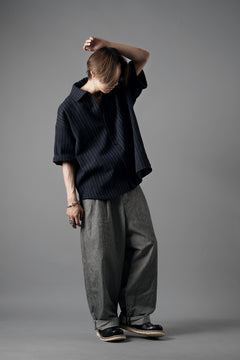 Load image into Gallery viewer, N/07 2 TUCKS WIDE TAPERED TROUSERS / SELVEDGE HICKORY STRIPES DENIM (ONE WASHED) (BLACK x WHITE)