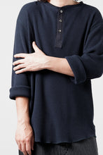 画像をギャラリービューアに読み込む, SEVEN LEATHERS WAFFLE HENLEY LONG SLEEVE TOPS (NAVY)