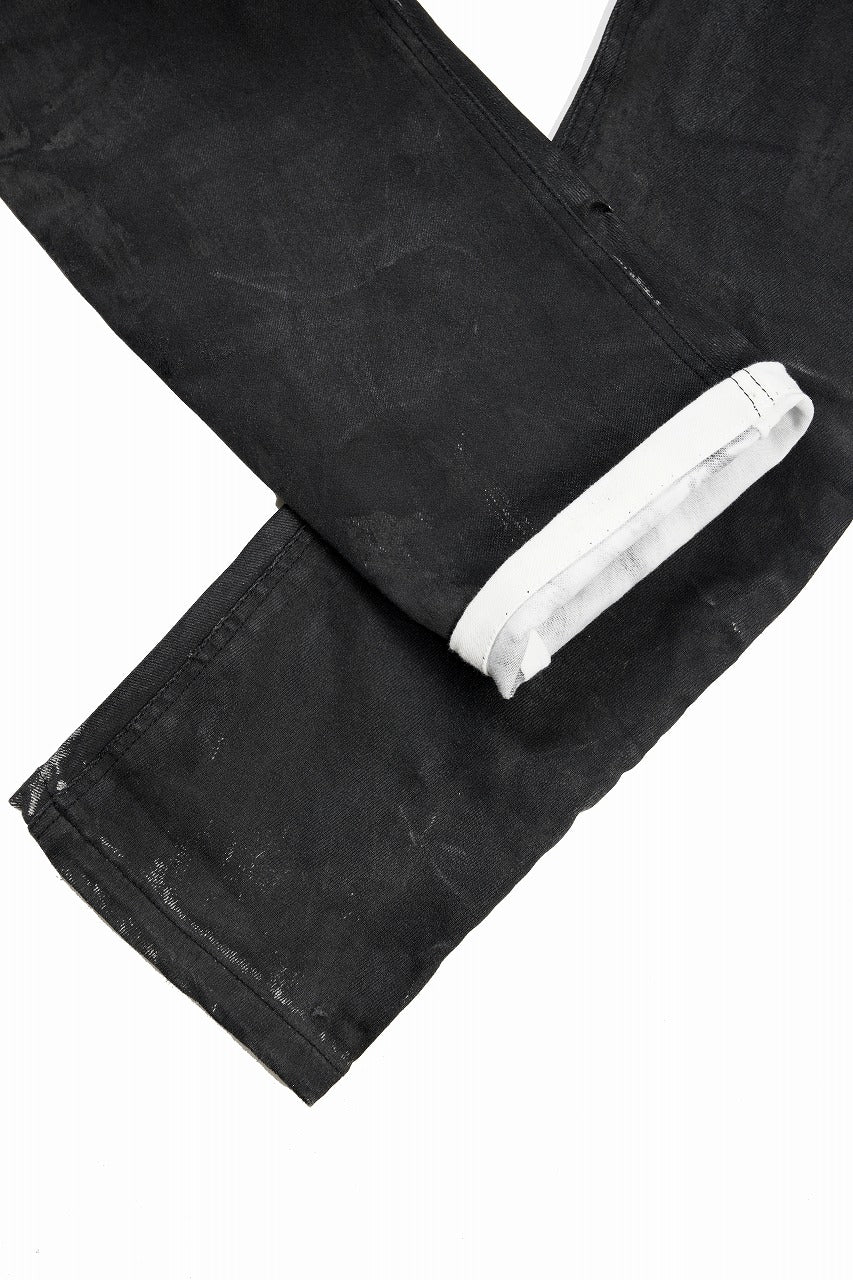 Load image into Gallery viewer, 【SAMPLE SALE】A.F ARTEFACT SARROUEL SKINNY PANTS / STRETCH WHITE DENIM (SPRAY DYED BLACK)