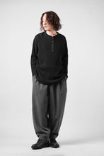 画像をギャラリービューアに読み込む, SEVEN LEATHERS WAFFLE HENLEY LONG SLEEVE TOPS (BLACK)