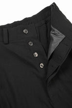 画像をギャラリービューアに読み込む, 【SAMPLE SALE】vital tuck volume low crotch cuffs pants / soft linen silk (BLACK)