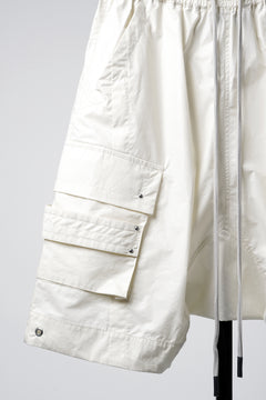 Load image into Gallery viewer, 【SAMPLE】A.F ARTEFACT COATING DROPCROTCH SHORTS (IVORY)