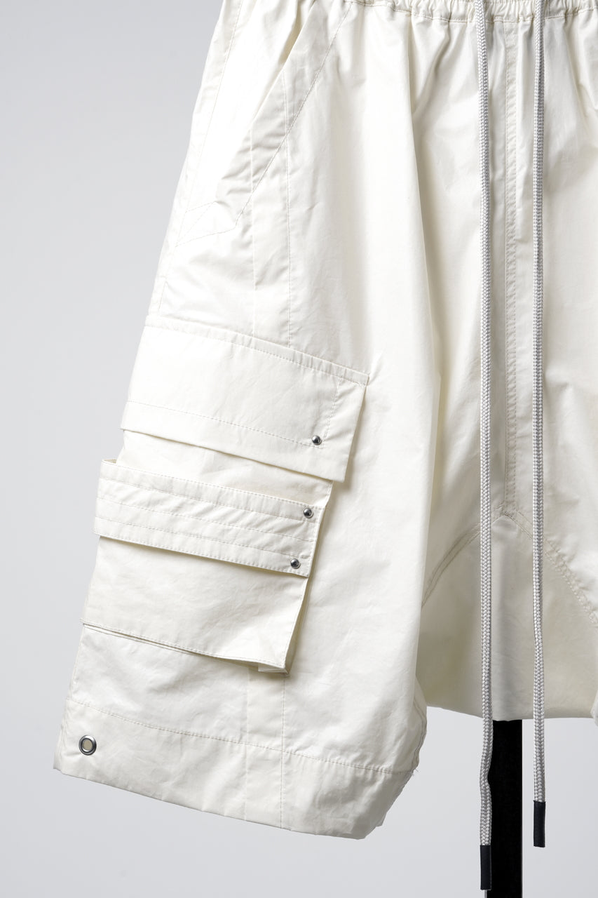 Load image into Gallery viewer, 【SAMPLE】A.F ARTEFACT COATING DROPCROTCH SHORTS (IVORY)