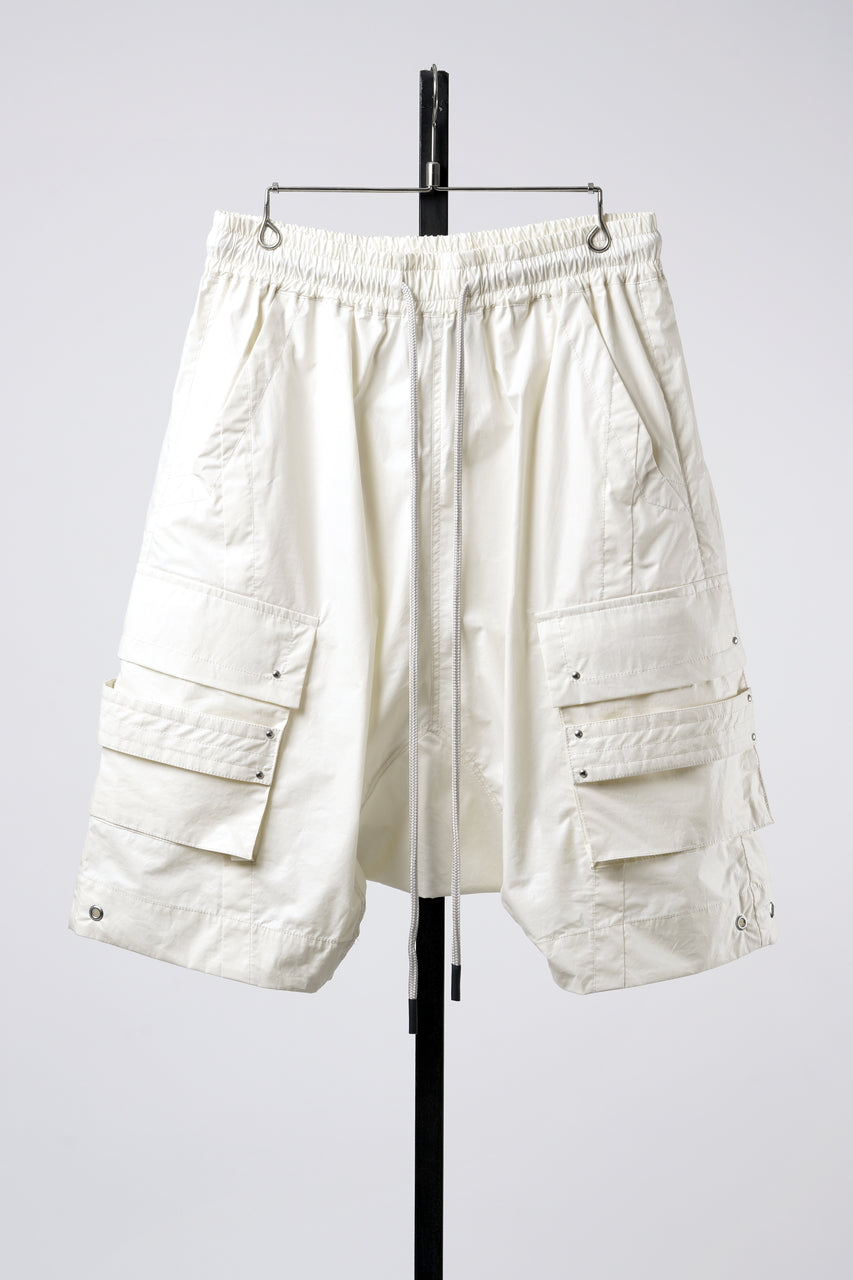 Load image into Gallery viewer, 【SAMPLE】A.F ARTEFACT COATING DROPCROTCH SHORTS (IVORY)