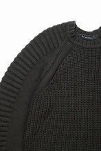 画像をギャラリービューアに読み込む, 【SAMPLE SALE】A.F ARTEFACT LOWGAUGE CABLE KNIT PULLOVER LADDER-SLEEVE (KHAKI)