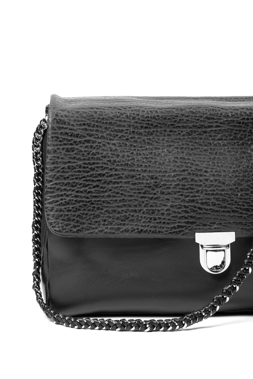 Load image into Gallery viewer, ISAMU KATAYAMA BACKLASH SEAL SKIN + JP STEER BIG CHAIN BAG (BLACK)