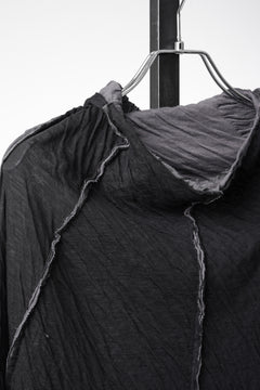 Load image into Gallery viewer, 【SAMPLE】A.F ARTEFACT EXPOSED SEAM RAW EDGE HOODED T-SHIRT / DOUBLEFACE BONDED JERSEY (BLACK)