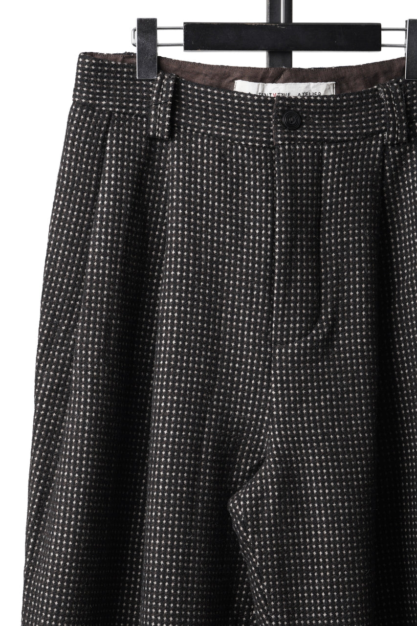 画像をギャラリービューアに読み込む, A TENTATIVE ATELIER exclusive Gale PLEAT WOOLEN PAINTER'S PANTS (DARK BROWN)