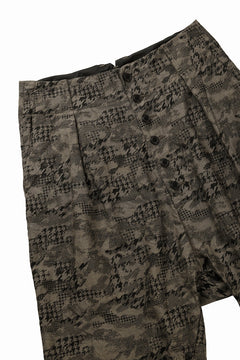 画像をギャラリービューアに読み込む, KLASICA "SABRON 66" RE CONSTRUCTED MID PANTS / BACK JACQUARD HOUND TOOTH CAMO (FOREST)