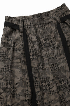 画像をギャラリービューアに読み込む, KLASICA "OVUM" EGG SHAPE EASY TROUSERS / BACK JACQUARD HOUND TOOTH CAMO (FOREST)