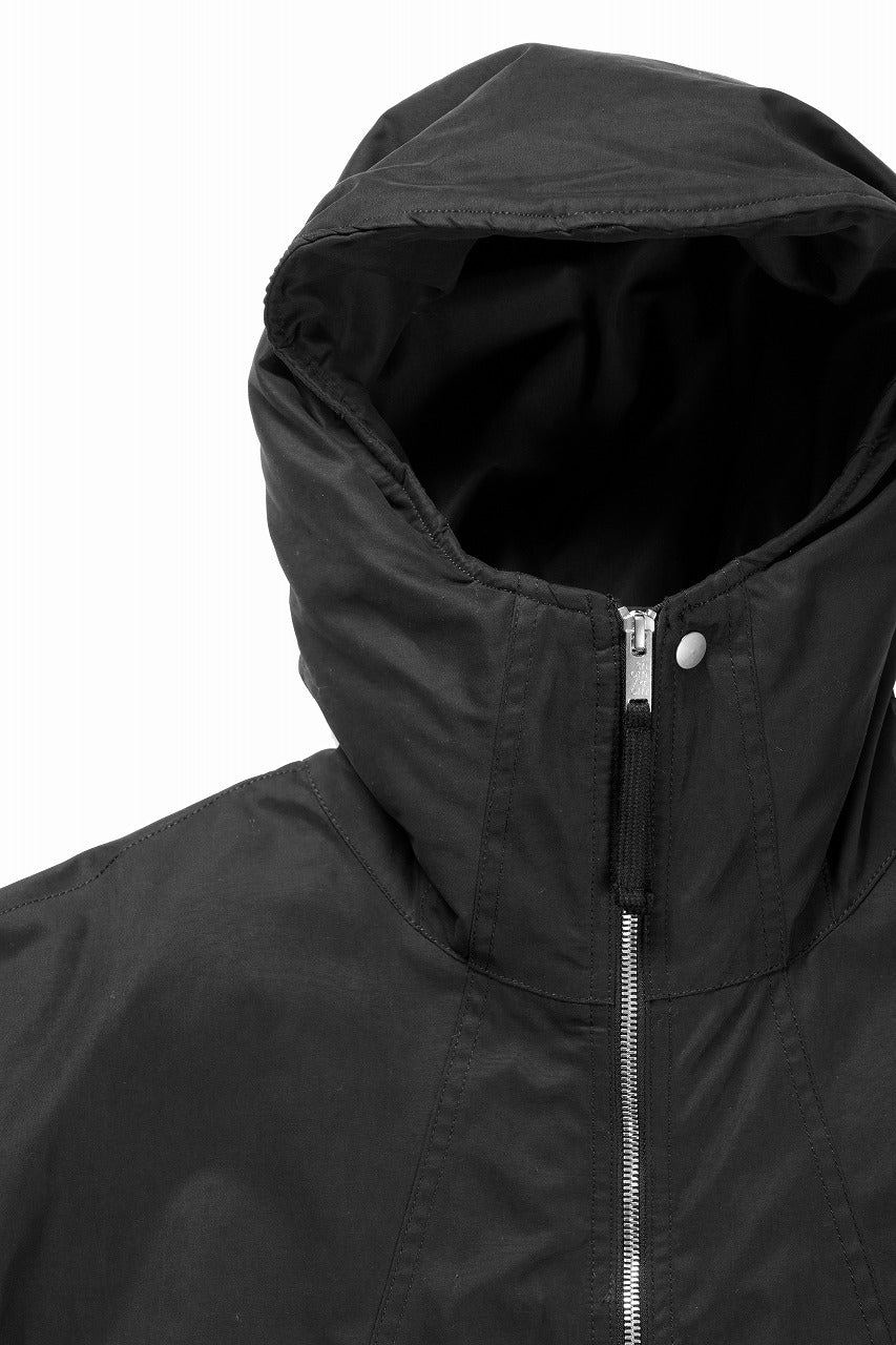 Load image into Gallery viewer, thom/krom HOODIE SHORT JACKET / WARM PADDED (BLACK)