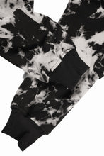 画像をギャラリービューアに読み込む, A.F ARTEFACT BELT CARGO SAROUEL JOGGER / MOTTLED DYING (BLACK x IVORY)