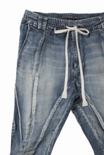 画像をギャラリービューアに読み込む, 【SAMPLE SALE】A.F ARTEFACT SLIMFIT CURVE PANTS / FADED AGEING DENIM (INDIGO)