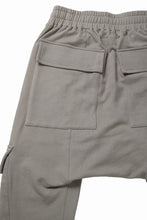 画像をギャラリービューアに読み込む, 【SAMPLE SALE】A.F ARTEFACT FLAP ZIP SARROUEL SKINNY PANTS (BEIGE)