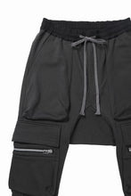 画像をギャラリービューアに読み込む, 【SAMPLE SALE】A.F ARTEFACT FLAP ZIP SARROUEL SKINNY PANTS (DARK GREY)