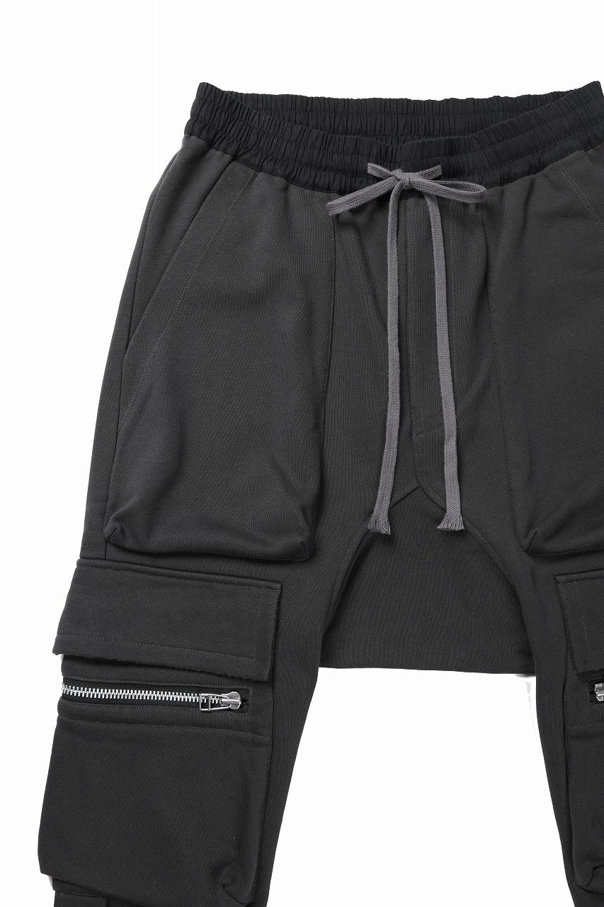 画像をギャラリービューアに読み込む, 【SAMPLE SALE】A.F ARTEFACT FLAP ZIP SARROUEL SKINNY PANTS (DARK GREY)