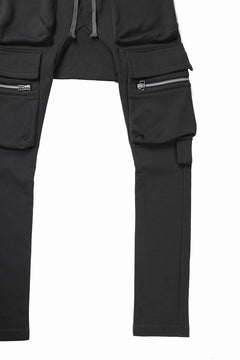 画像をギャラリービューアに読み込む, 【SAMPLE SALE】A.F ARTEFACT FLAP ZIP SARROUEL SKINNY PANTS (DARK GREY)
