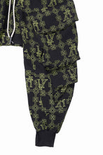 画像をギャラリービューアに読み込む, 【SAMPLE SALE】A.F ARTEFACT MILITARY SARROUEL PANTS / MONOGRAM PRINT (BLACK x GREEN)