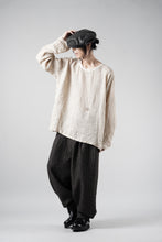 画像をギャラリービューアに読み込む, YUTA MATSUOKA pullover shirt / natural linen gauze (beige)