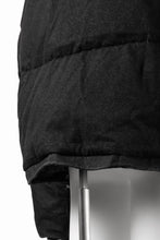 画像をギャラリービューアに読み込む, 【SAMPLE SALE】A.F ARTEFACT DOWN JACKET / WASHED DENIM (BLACK)