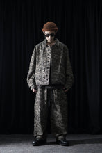 画像をギャラリービューアに読み込む, KLASICA "IRWELL" CURVED ARM BUTTON BLOUSON / BACK JACQUARD HOUND TOOTH CAMO (FOREST)