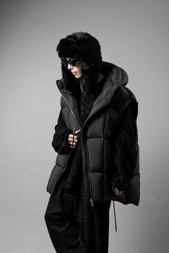 画像をギャラリービューアに読み込む, MASTERMIND WORLD x KANGOL® FAUX FUR TRAPPER (BLACK)