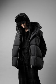 画像をギャラリービューアに読み込む, MASTERMIND WORLD x KANGOL® FAUX FUR TRAPPER (BLACK)