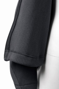 画像をギャラリービューアに読み込む, OPPOSE DUALITY NO COLLAR RIB ZIP TOP (BLACK)