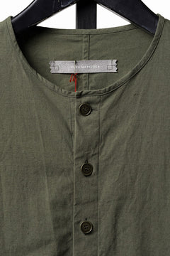 画像をギャラリービューアに読み込む, YUTA MATSUOKA collarless shirt / hard twist yarn horse cloth (khaki)