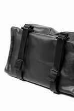 Load image into Gallery viewer, ISAMU KATAYAMA BACKLASH JAPAN HORSE CRACKING VINTAGE MINI-TOTE/SHOULDER BAG (BLACK)