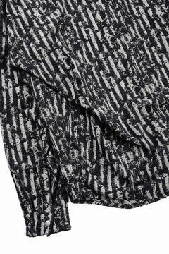 画像をギャラリービューアに読み込む, A.F ARTEFACT SNAPPED COCOON SHIRT / JACGUARD BLURRED STRIPE (BLACK x WHITE)