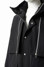 Load image into Gallery viewer, 【SAMPLE SALE】A.F ARTEFACT ZIP HOODIE COAT / TEDDY BOA FLEECE LINING (BLACK)