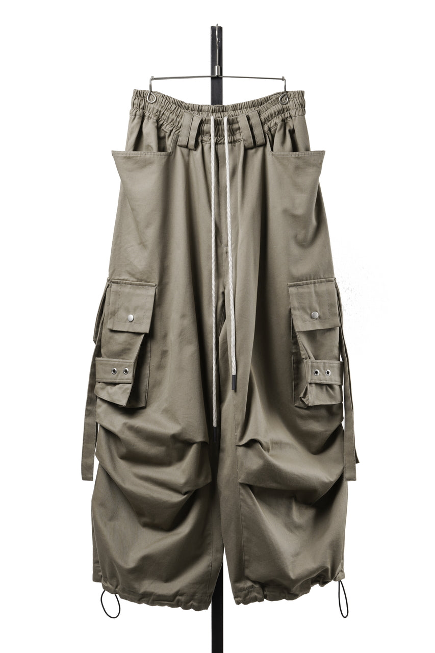 Load image into Gallery viewer, 【SAMPLE】A.F ARTEFACT TWILL CARGO  WIDE PANTS (BEIGE)