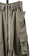 Load image into Gallery viewer, 【SAMPLE】A.F ARTEFACT TWILL CARGO  WIDE PANTS (BEIGE)