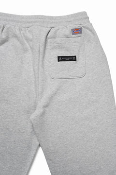 画像をギャラリービューアに読み込む, mastermind JAPAN x Dickies SWEAT PANTS (TOP GREY)