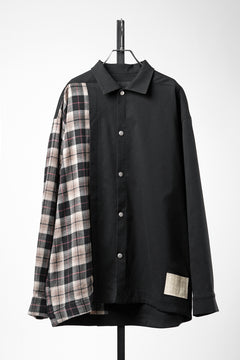 Load image into Gallery viewer, 【SAMPLE】A.F ARTEFACT SNAPPED PANEL SWITCHING SHIRT (BLACK x KHAKI CHECK)
