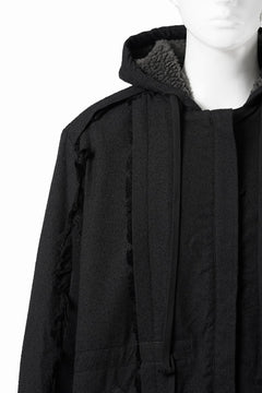 Load image into Gallery viewer, 【SAMPLE SALE】A.F ARTEFACT BOA LINER HOODIE LONG COAT (BLACK)