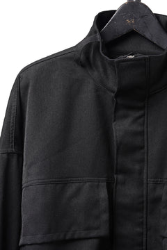 Load image into Gallery viewer, 【SAMPLE】A.F ARTEFACT CROPPED MILITARY BLOUSON / SOFT LUSTER TWILL (BLACK)
