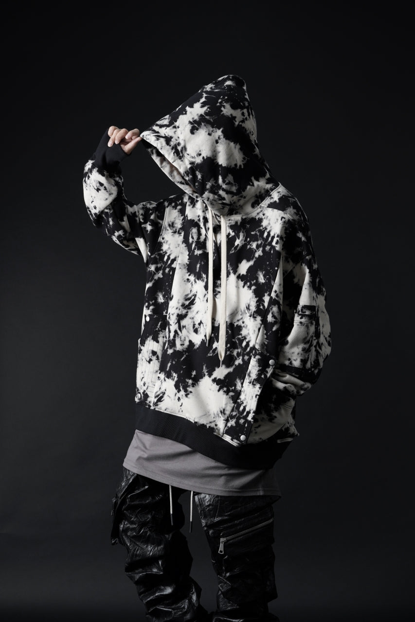 A.F ARTEFACT CARGO HOODED TOPS / MOTTLED DYING (BLACK x IVORY)