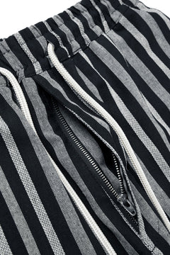 画像をギャラリービューアに読み込む, A.F ARTEFACT VERTICAL STRIPES SHORTS (BLACK x LIGHT GREY)
