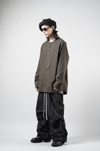 画像をギャラリービューアに読み込む, YUTA MATSUOKA collarless shirt / hard twist yarn horse cloth (dark brown)
